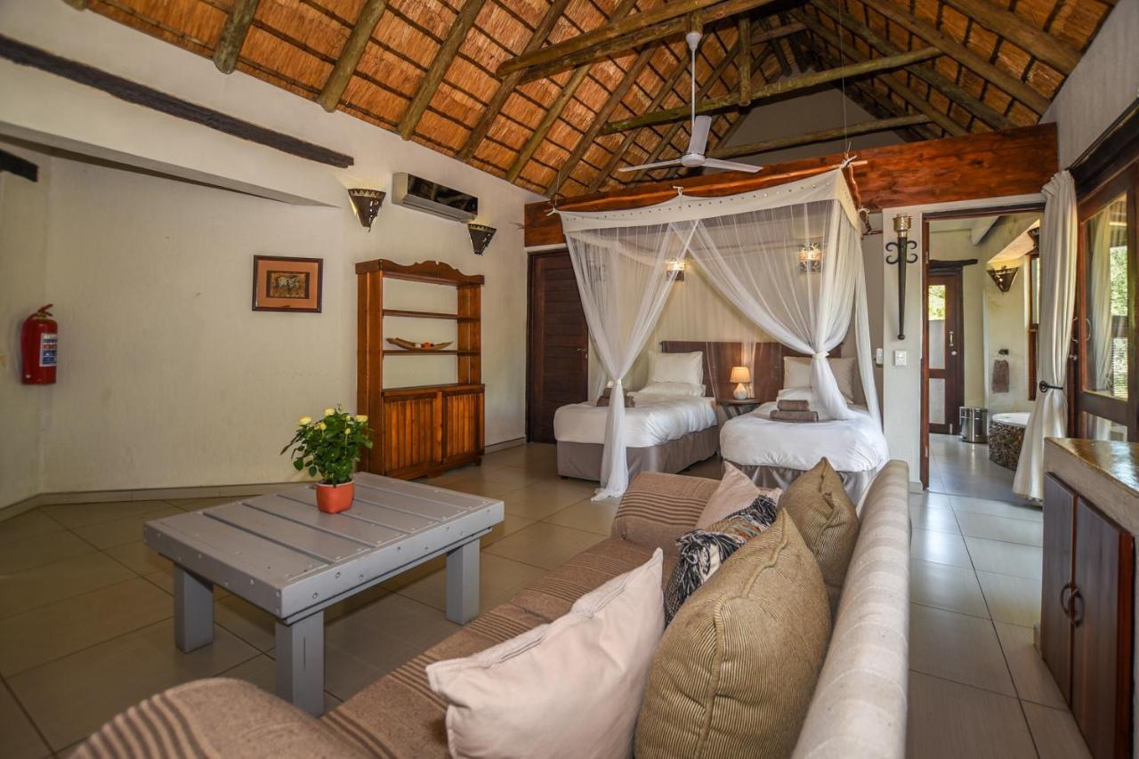Leopard'S Lair Bush Lodge Hoedspruit Exterior foto