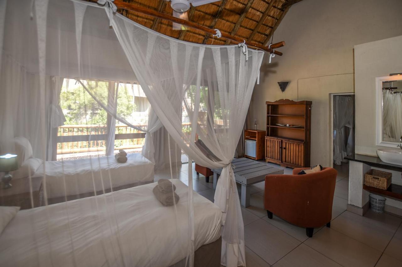 Leopard'S Lair Bush Lodge Hoedspruit Exterior foto